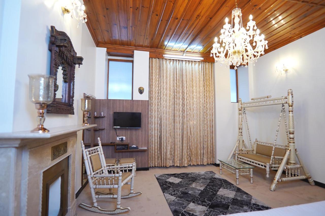 Bed and Breakfast The Edgeworth Shimla Zewnętrze zdjęcie