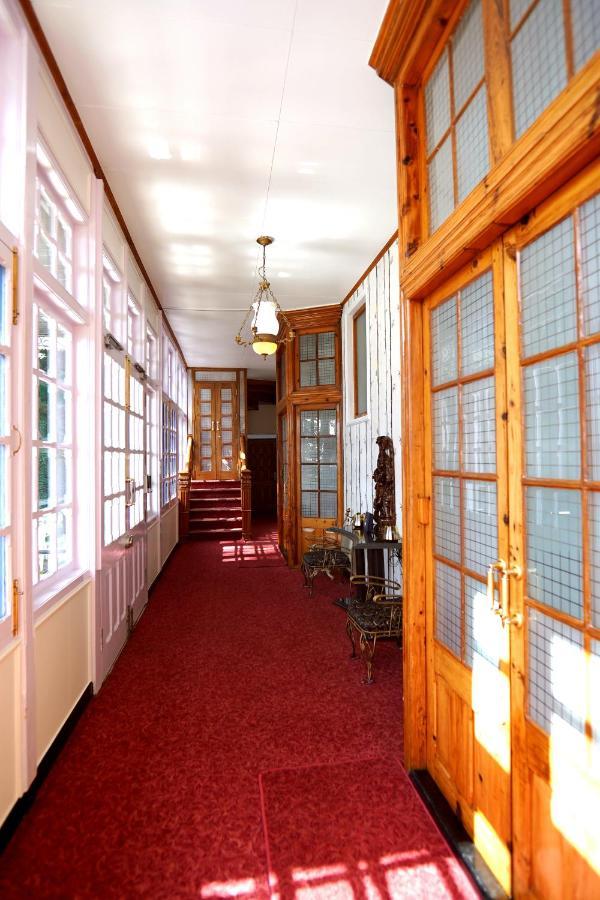 Bed and Breakfast The Edgeworth Shimla Zewnętrze zdjęcie