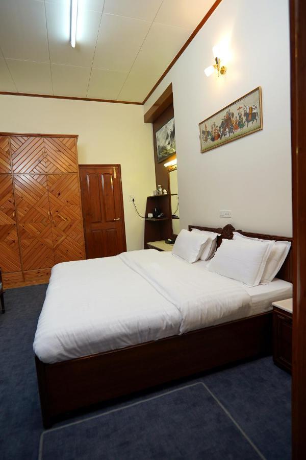 Bed and Breakfast The Edgeworth Shimla Zewnętrze zdjęcie